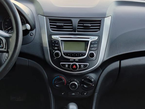 Hyundai Solaris I с пробегом 2011 года, цена 597 000 рублей, 183172 км, седан, Автокод Объявления