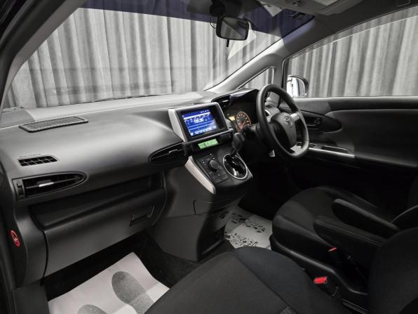 Toyota Wish II с пробегом 2010 года, цена 1 070 000 рублей, 213000 км, минивэн, Автокод Объявления