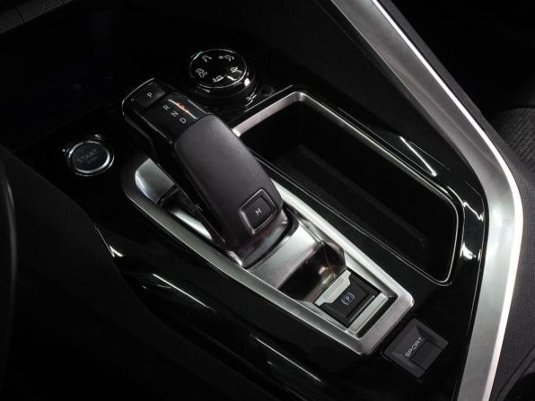 Peugeot 3008 II с пробегом 2018 года, цена 1 849 000 рублей, 96063 км, внедорожник, Автокод Объявления