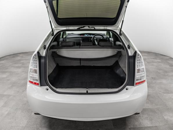 Toyota Prius III (XW30) с пробегом 2009 года, цена 1 050 000 рублей, 157095 км, лифтбек, Автокод Объявления