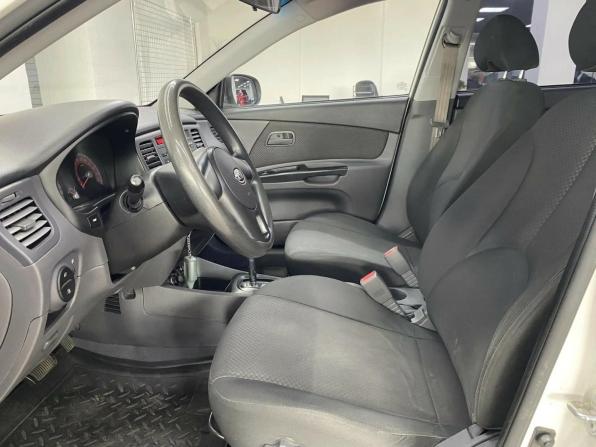 Kia Rio II Рестайлинг с пробегом 2011 года, цена 659 000 рублей, 240000 км, седан, Автокод Объявления