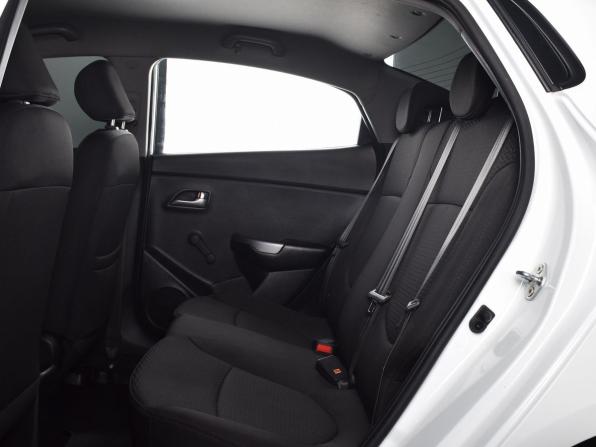Kia Rio III Рестайлинг с пробегом 2016 года, цена 1 099 995 рублей, 121474 км, седан, Автокод Объявления