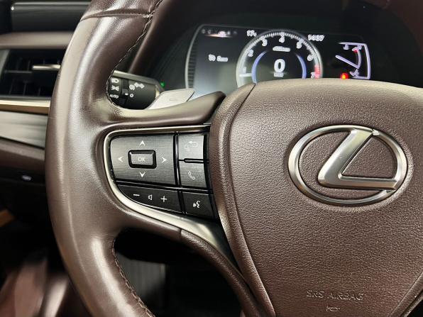 Lexus ES VII с пробегом 2020 года, цена 4 150 000 рублей, 79804 км, седан, Автокод Объявления