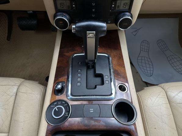 Volkswagen Touareg I Рестайлинг с пробегом 2006 года, цена 699 000 рублей, 265600 км, внедорожник, Автокод Объявления