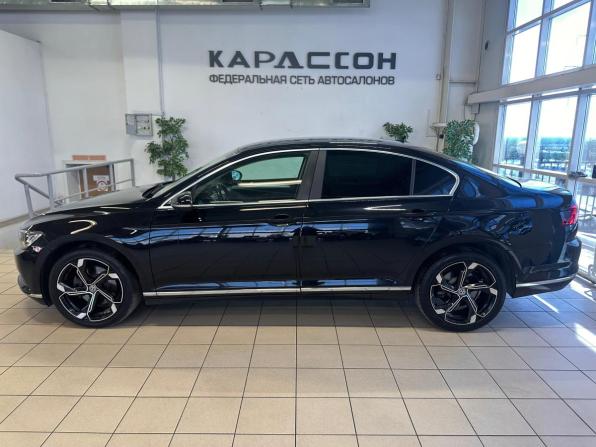 Volkswagen Passat B8 с пробегом 2017 года, цена 1 799 000 рублей, 173000 км, седан, Автокод Объявления