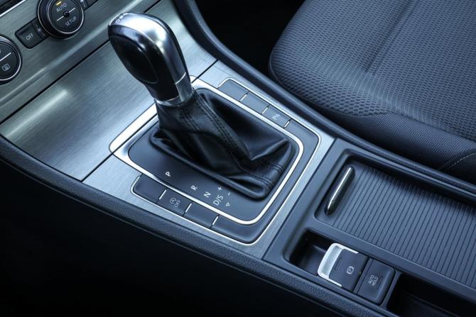 Volkswagen Golf VII с пробегом 2013 года, цена 988 000 рублей, 147778 км, хэтчбек, Автокод Объявления