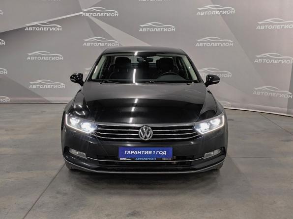 Volkswagen Passat B8 с пробегом 2017 года, цена 1 999 000 рублей, 280123 км, седан, Автокод Объявления