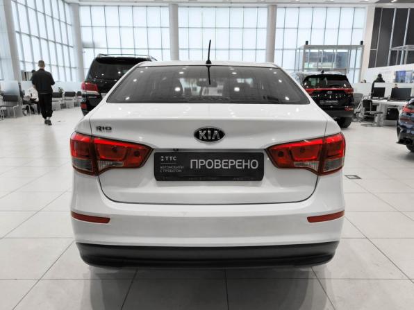 Kia Rio III Рестайлинг с пробегом 2015 года, цена 799 000 рублей, 225010 км, седан, Автокод Объявления