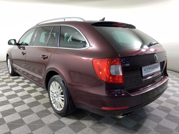 Skoda Superb II с пробегом 2013 года, цена 1 038 000 рублей, 273959 км, лифтбек, Автокод Объявления