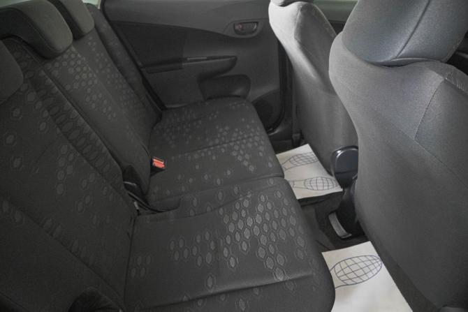 Toyota Ractis II с пробегом 2014 года, цена 899 000 рублей, 121600 км, хэтчбек, Автокод Объявления