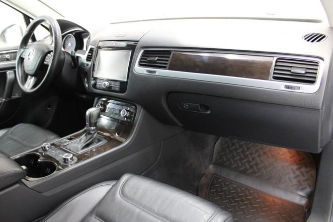 Volkswagen Touareg II с пробегом 2010 года, цена 1 335 000 рублей, 216823 км, внедорожник, Автокод Объявления