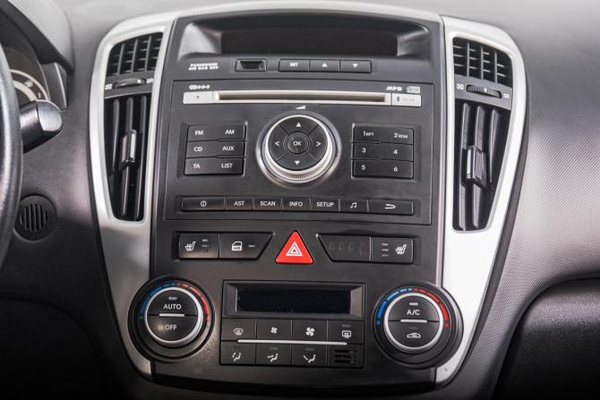 Kia Ceed I Рестайлинг с пробегом 2011 года, цена 1 029 000 рублей, 92380 км, универсал, Автокод Объявления