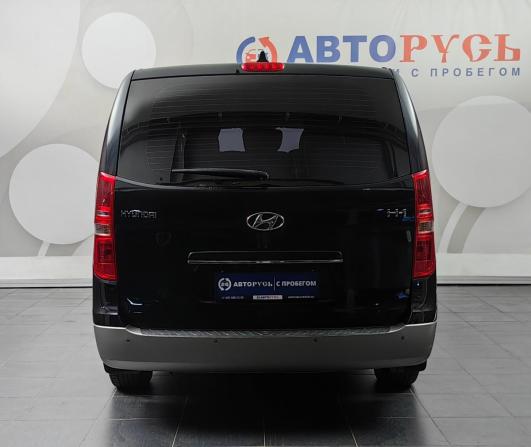 Hyundai H-1 II Рестайлинг 2 с пробегом 2019 года, цена 2 333 000 рублей, 253247 км, минивэн, Автокод Объявления