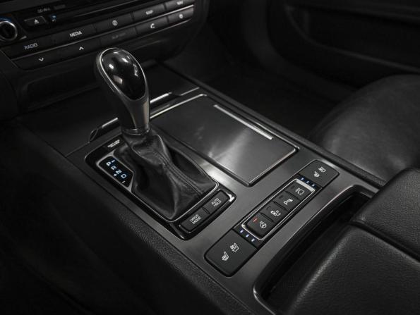 Hyundai Genesis II с пробегом 2015 года, цена 1 699 000 рублей, 277365 км, седан, Автокод Объявления