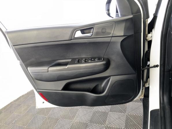 Kia Sportage IV Рестайлинг с пробегом 2019 года, цена 1 795 000 рублей, 170193 км, внедорожник, Автокод Объявления