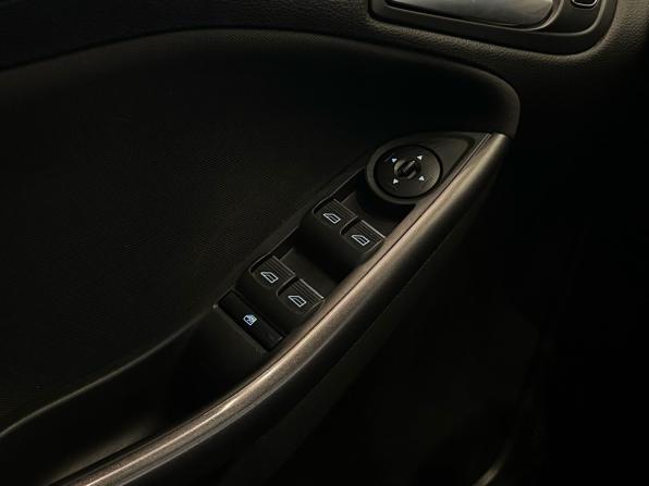 Ford Focus III Рестайлинг с пробегом 2017 года, цена 1 099 900 рублей, 194125 км, седан, Автокод Объявления
