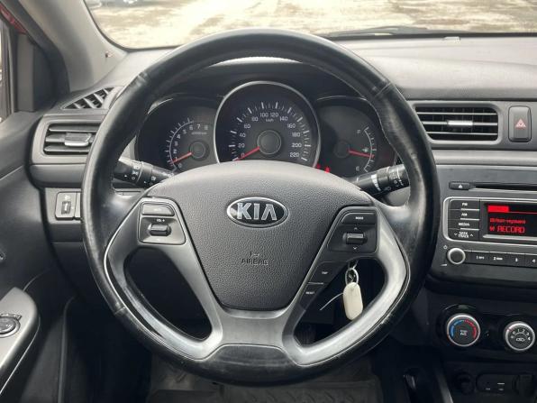 Kia Rio III Рестайлинг с пробегом 2015 года, цена 1 050 000 рублей, 146300 км, седан, Автокод Объявления