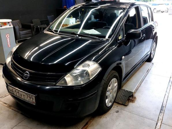 Nissan Tiida I Рестайлинг с пробегом 2010 года, цена 550 000 рублей, 165000 км, хэтчбек, Автокод Объявления