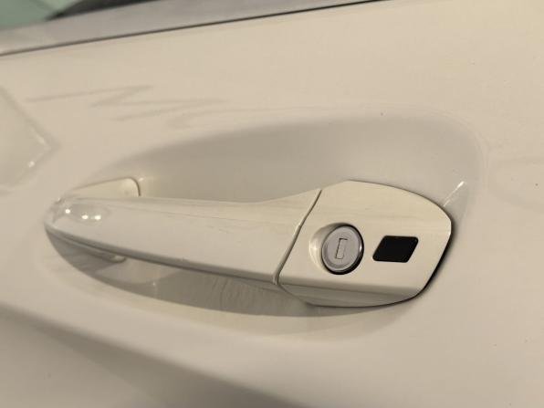 Mercedes-Benz CLS II (C218) с пробегом 2012 года, цена 2 499 000 рублей, 105085 км, седан, Автокод Объявления