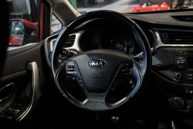 Kia Ceed II Рестайлинг с пробегом 2016 года, цена 1 130 000 рублей, 89853 км, хэтчбек, Автокод Объявления
