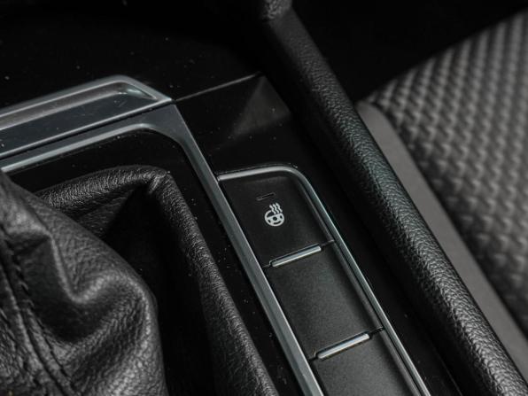 Volkswagen Passat B8 с пробегом 2017 года, цена 1 849 000 рублей, 145752 км, седан, Автокод Объявления