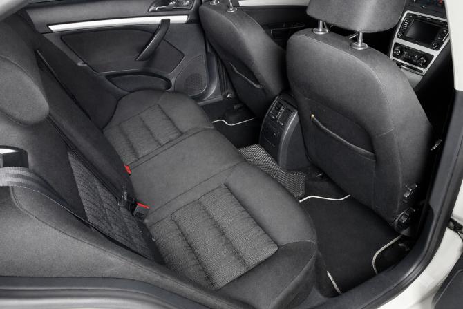 Skoda Octavia II (A5) Рестайлинг с пробегом 2012 года, цена 1 119 000 рублей, 274000 км, лифтбек, Автокод Объявления