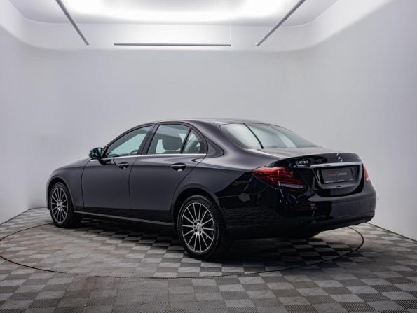Mercedes-Benz E-Класс V (W213 S213 C238) с пробегом 2018 года, цена 2 390 000 рублей, 240300 км, седан, Автокод Объявления