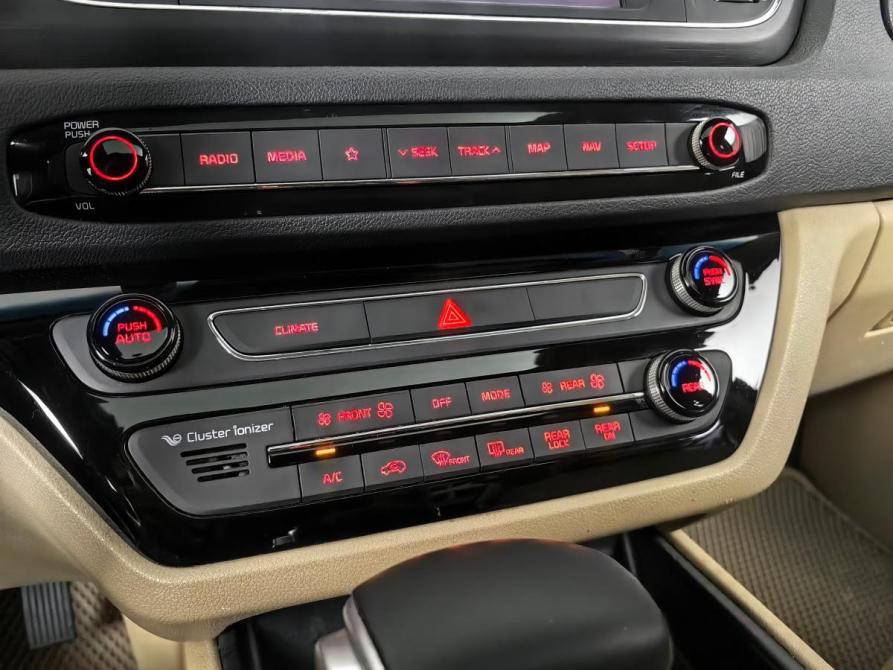 Kia Carnival III Москва  - изображение 19
