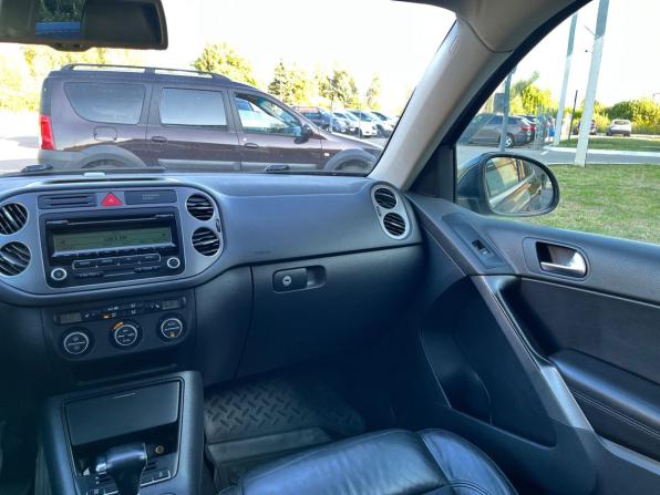 Volkswagen Tiguan I с пробегом 2009 года, цена 800 000 рублей, 238274 км, внедорожник, Автокод Объявления