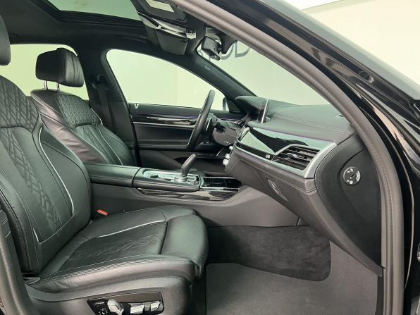 BMW 7 серии VI (G11/G12) Рестайлинг с пробегом 2022 года, цена 7 400 000 рублей, 52972 км, седан, Автокод Объявления