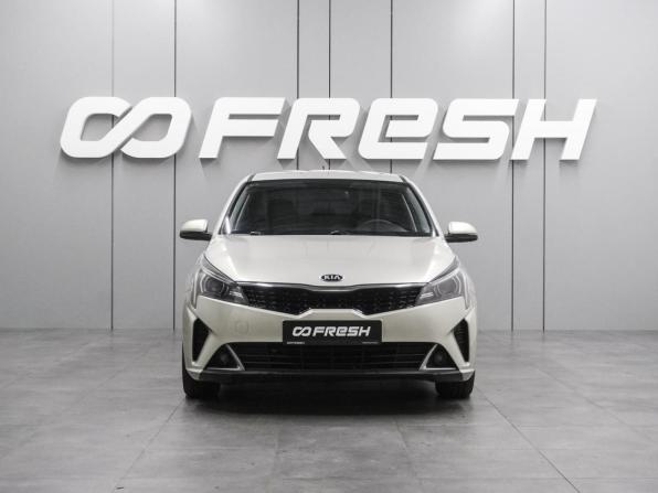 Kia Rio IV Рестайлинг с пробегом 2020 года, цена 1 696 000 рублей, 122701 км, седан, Автокод Объявления