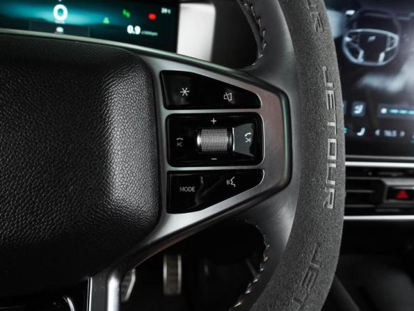 JETOUR T2 с пробегом 2024 года, цена 3 424 000 рублей, 35580 км, внедорожник, Автокод Объявления