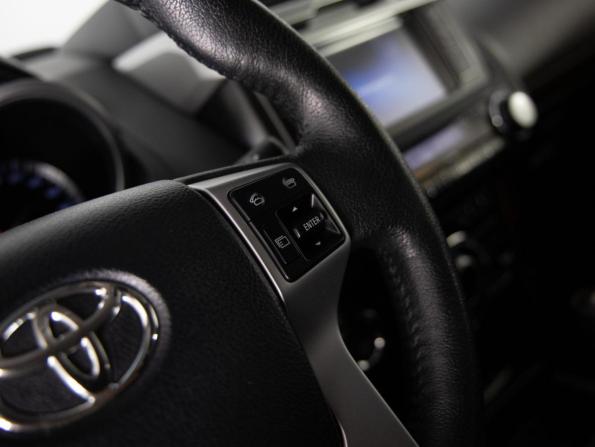 Toyota Land Cruiser Prado 150 Series Рестайлинг 1 с пробегом 2015 года, цена 3 499 000 рублей, 215826 км, внедорожник, Автокод Объявления