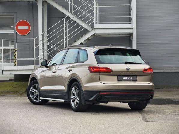 Volkswagen Touareg III с пробегом 2018 года, цена 3 559 000 рублей, 189000 км, внедорожник, Автокод Объявления