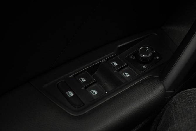 Volkswagen Tiguan II с пробегом 2020 года, цена 3 849 000 рублей, 60213 км, внедорожник, Автокод Объявления
