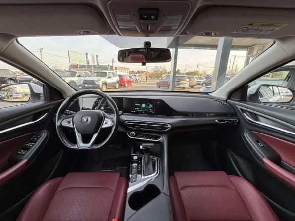 Changan Eado Plus I с пробегом 2023 года, цена 1 399 000 рублей, 84618 км, седан, Автокод Объявления