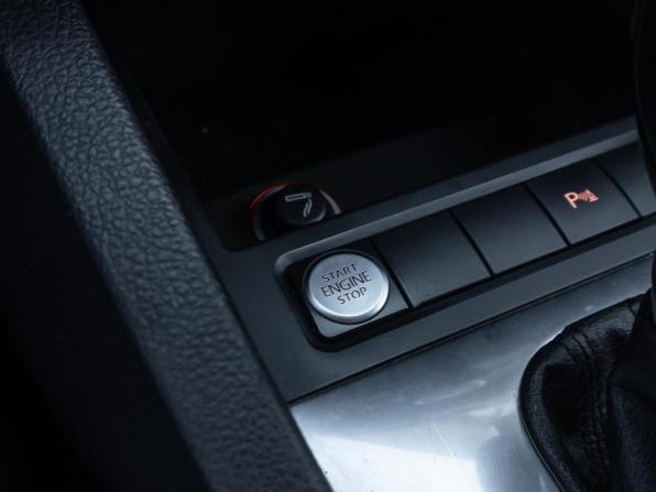 Volkswagen Jetta VI с пробегом 2014 года, цена 1 200 000 рублей, 118781 км, седан, Автокод Объявления