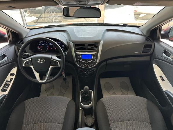 Hyundai Solaris I с пробегом 2012 года, цена 1 040 000 рублей, 37005 км, хэтчбек, Автокод Объявления