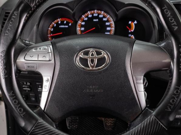 Toyota Hilux VII Рестайлинг с пробегом 2014 года, цена 1 399 000 рублей, 373707 км, offers.body_type.unknown, Автокод Объявления