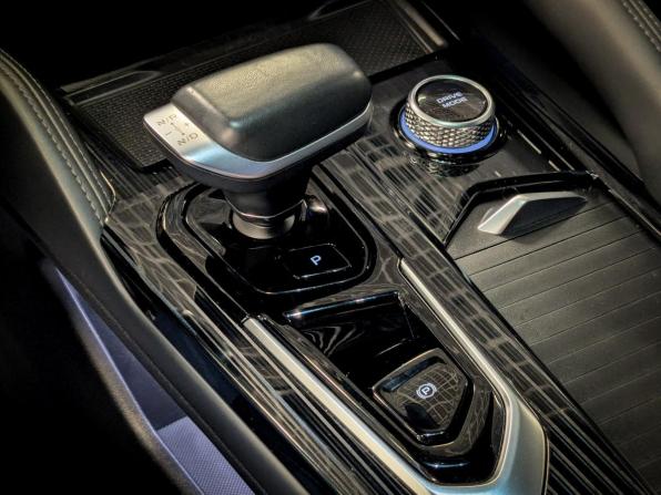 Geely Monjaro I Рестайлинг с пробегом 2024 года, цена 3 349 500 рублей, 57000 км, внедорожник, Автокод Объявления