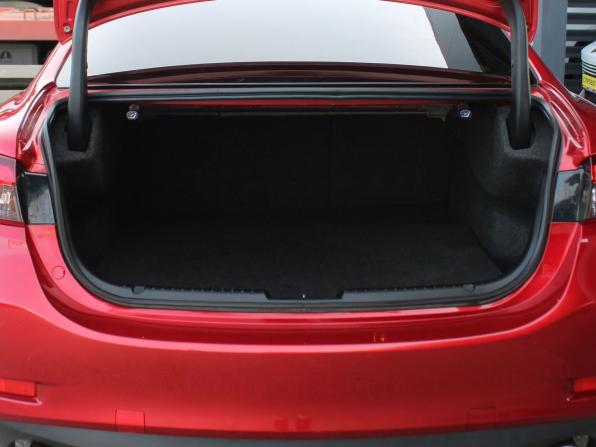 Mazda 6 III (GJ) Рестайлинг с пробегом 2015 года, цена 1 599 000 рублей, 147000 км, седан, Автокод Объявления