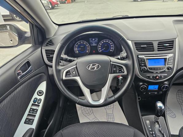 Hyundai Solaris I с пробегом 2013 года, цена 869 995 рублей, 168188 км, седан, Автокод Объявления