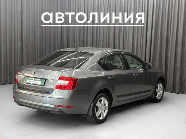 Skoda Octavia III (A7) Рестайлинг с пробегом 2018 года, цена 1 449 000 рублей, 210000 км, лифтбек, Автокод Объявления
