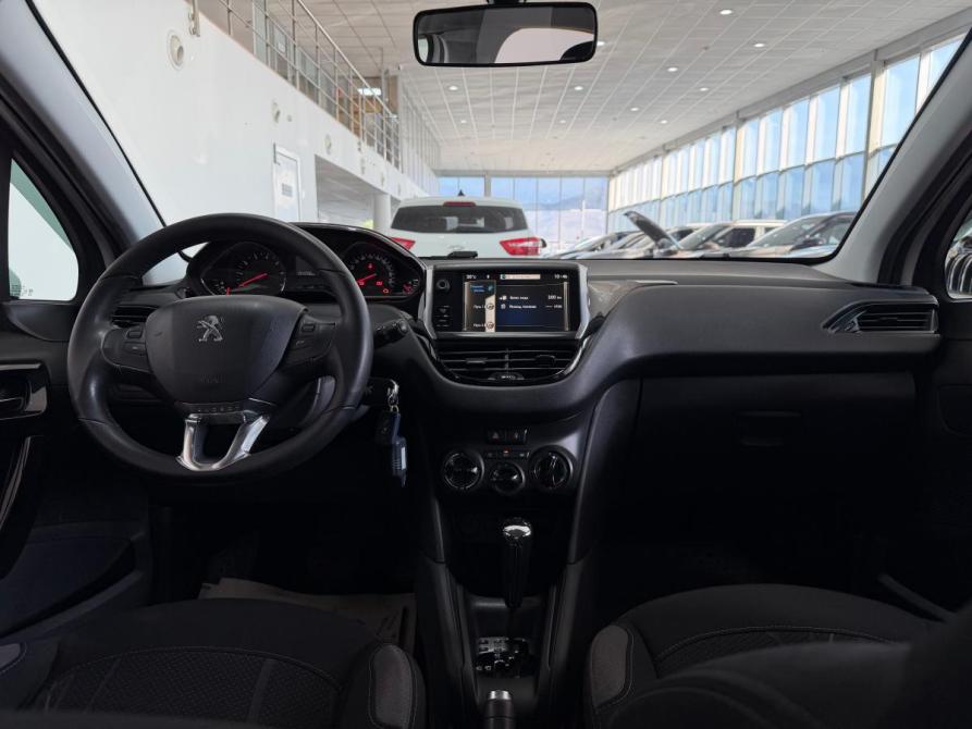 Peugeot 208 I Новороссийск  - изображение 9