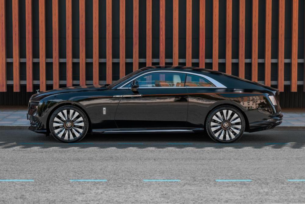 Rolls-Royce Spectre Москва  - изображение 9