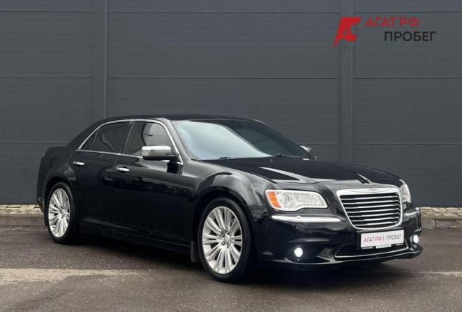 Chrysler 300C II с пробегом 2012 года, цена 1 625 000 рублей, 212059 км, седан, Автокод Объявления
