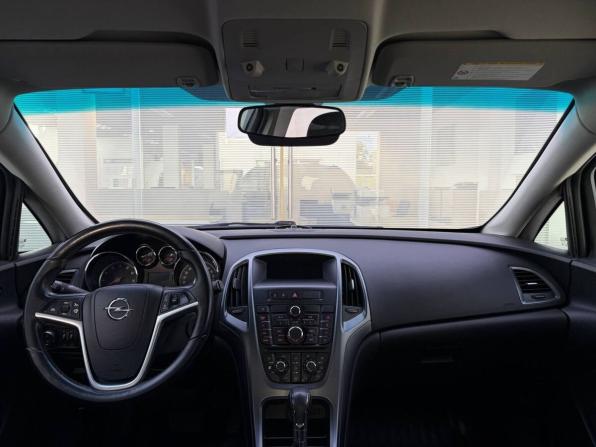 Opel Astra J Рестайлинг с пробегом 2012 года, цена 720 000 рублей, 154825 км, хэтчбек, Автокод Объявления