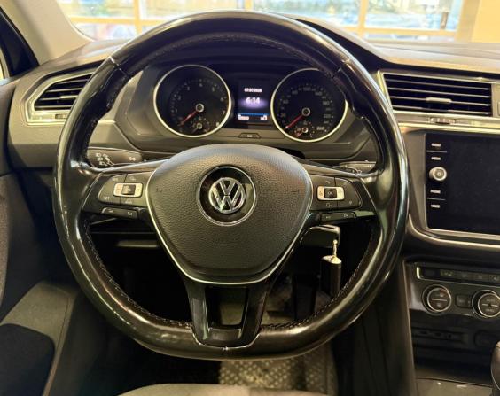 Volkswagen Tiguan II с пробегом 2017 года, цена 1 920 000 рублей, 135000 км, внедорожник, Автокод Объявления