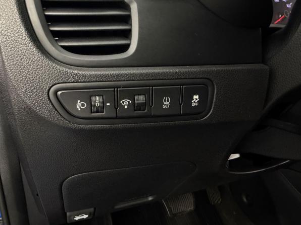 Kia Rio IV с пробегом 2018 года, цена 1 300 000 рублей, 121000 км, седан, Автокод Объявления