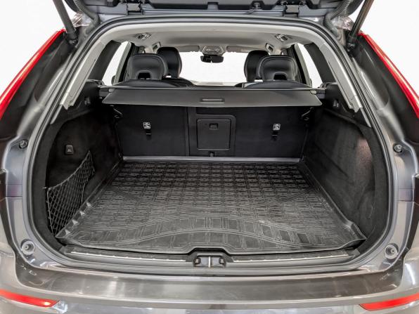 Volvo XC60 II с пробегом 2021 года, цена 4 165 000 рублей, 60002 км, внедорожник, Автокод Объявления